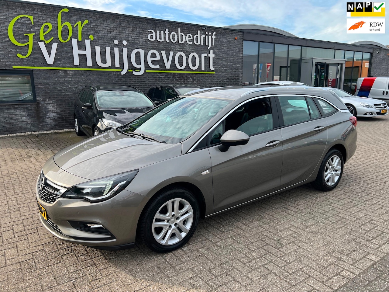 Opel Astra Sports Tourer - 1.6 CDTI Business+SPORTS TOURER 150638 KM - AutoWereld.nl