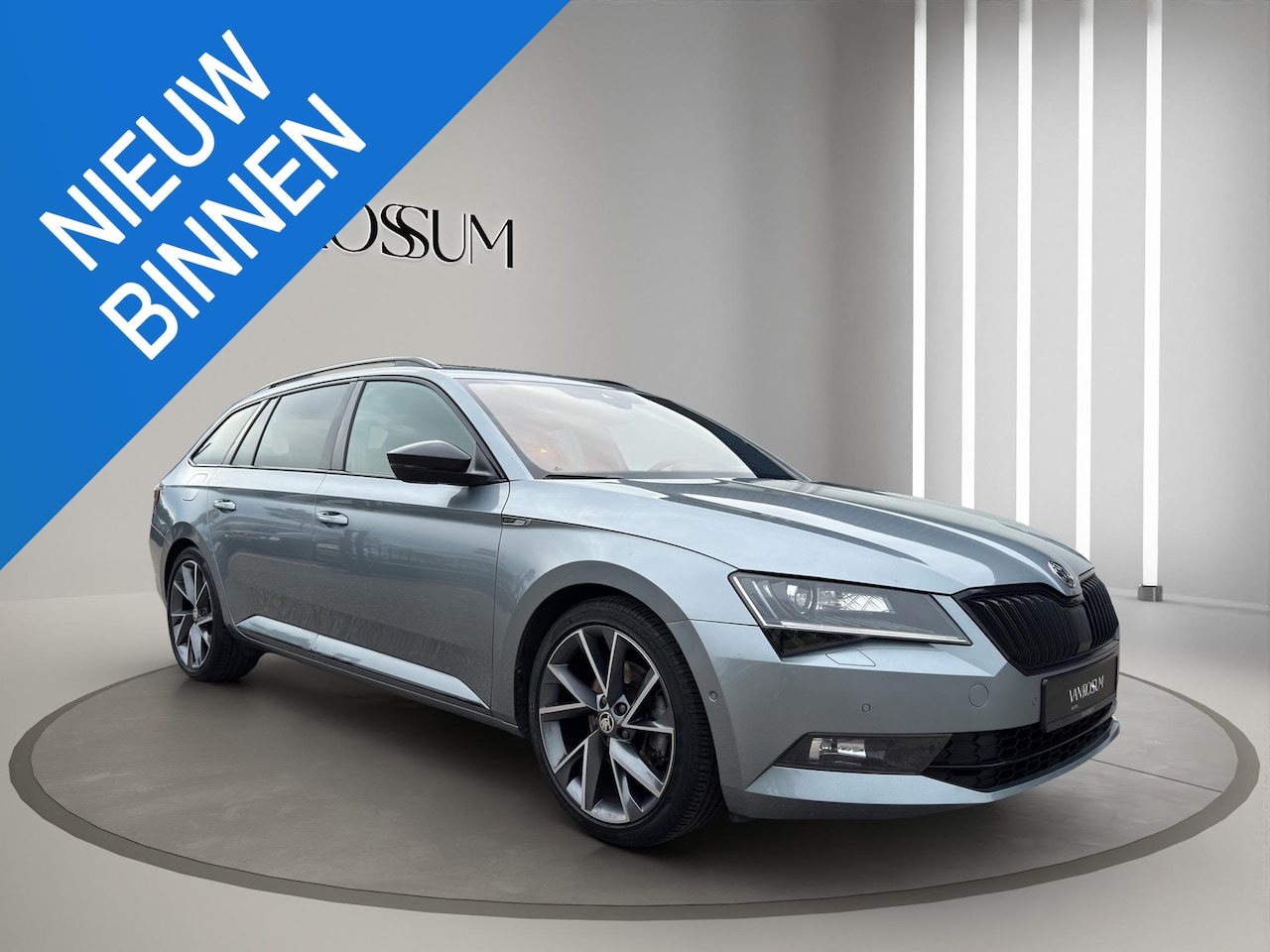 Skoda Superb - 1.8 TSI Sportline Pano | Camera | Led | Geheugen  | Wegklap Trekhaak | Android | - AutoWereld.nl
