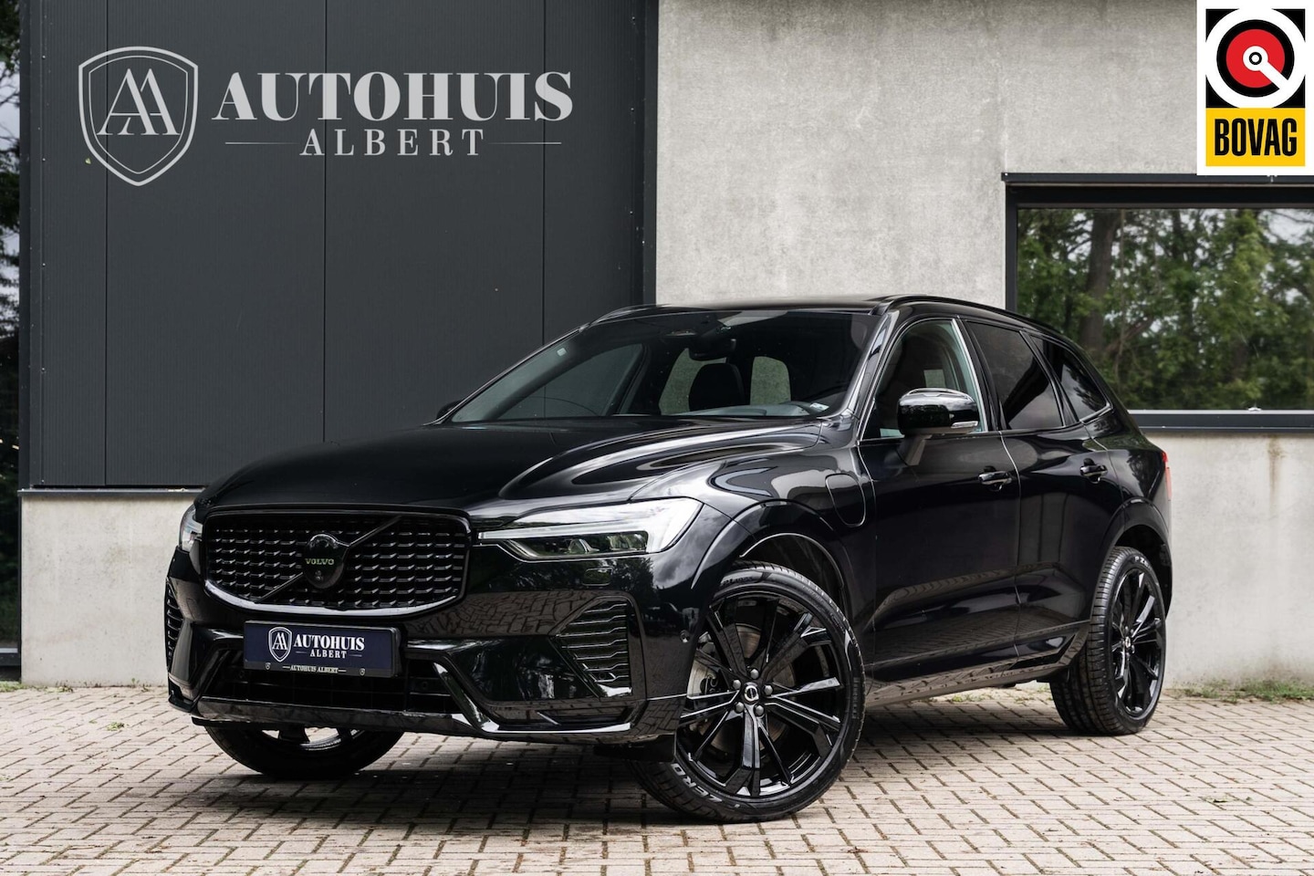 Volvo XC60 - T6 Plus Black Edition Pano 360c Harman Kardon 21' - AutoWereld.nl