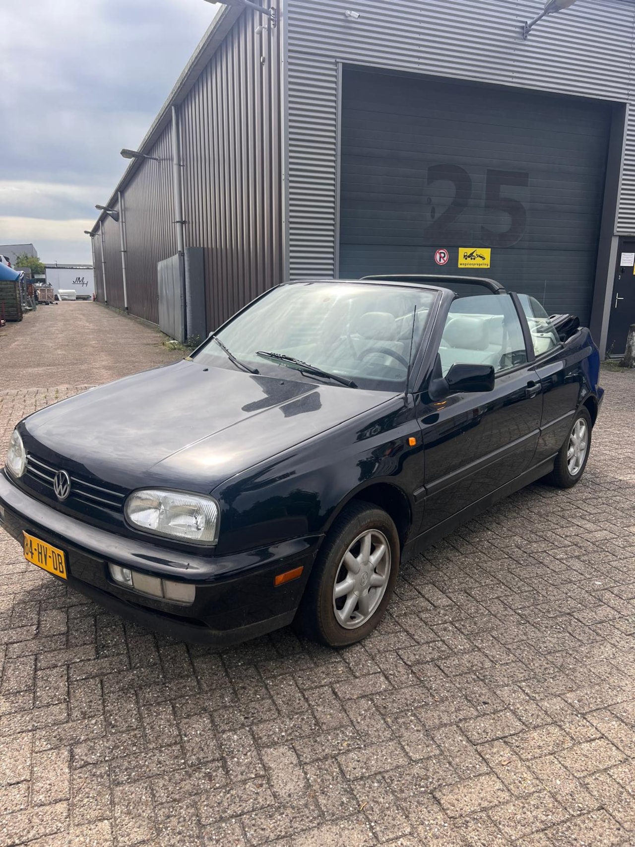 Volkswagen Golf Cabriolet - 2.0 Avantgarde Airco | Nieuwe APK | 115.015 KM - AutoWereld.nl