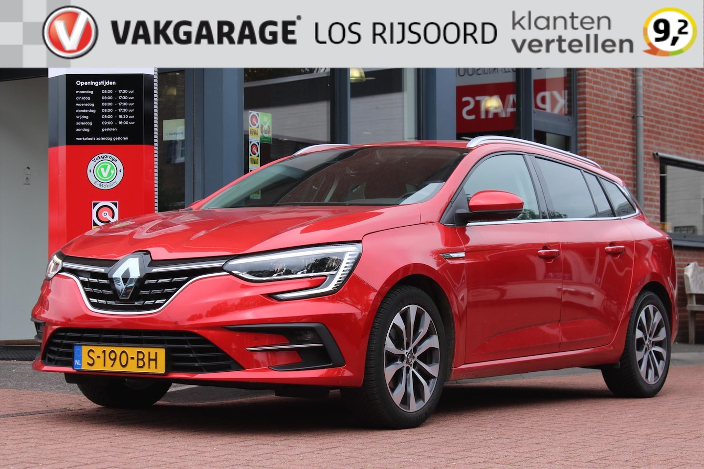 Renault Mégane Estate - 1.3 TCe *Techno* | Trekhaak | Carplay | Camera | Cruise & Climate Control | PDC | Navigati - AutoWereld.nl