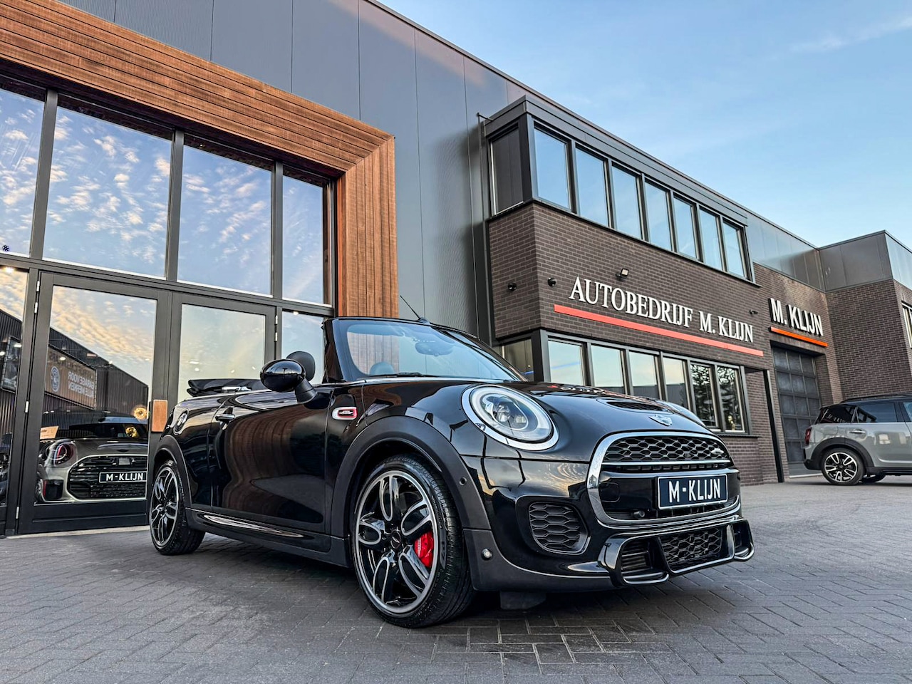 MINI Cabrio - 2.0 John Cooper Works Chili F1 aut 231pk/Jcw pro uitlaat/Leer/Hk/Camera/vol - AutoWereld.nl