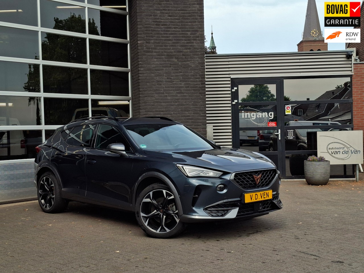 CUPRA Formentor - 1.4 e-Hybrid Business | Zwenkbare trekhaak | Achteruitrij Camera |88% SOH - AutoWereld.nl