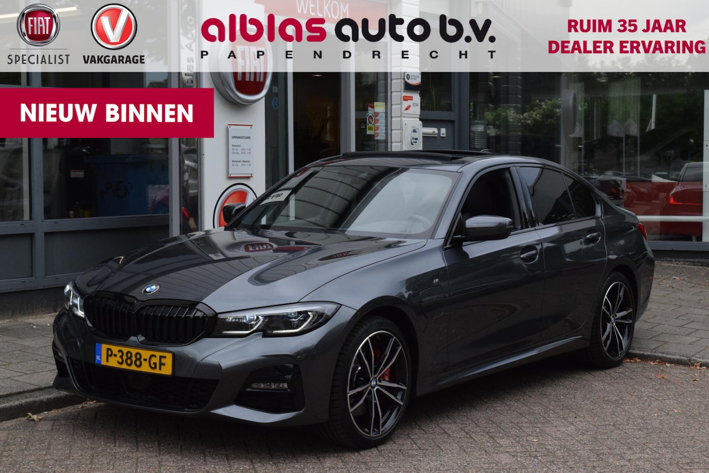 BMW 3-serie - 320e M-pakket|Laser|19"|Dak|ACC|Cam|Trekhaak - AutoWereld.nl