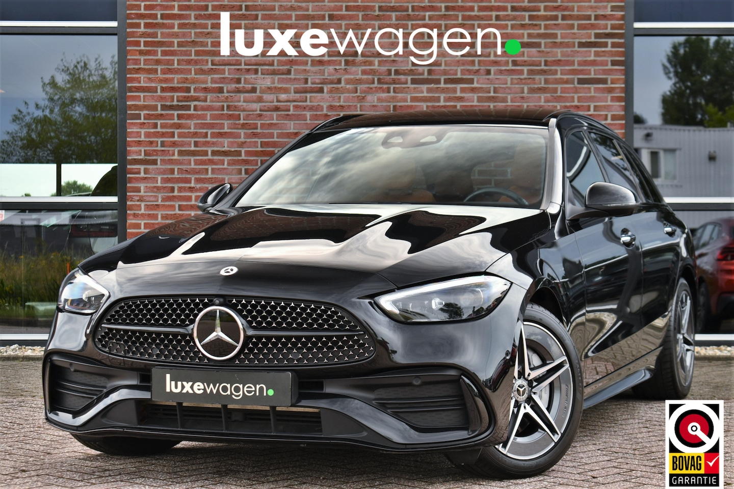 Mercedes-Benz C-klasse Estate - 300 e AMG Line Pano HUD Trekh Distr 360 Night 2xMemo - AutoWereld.nl