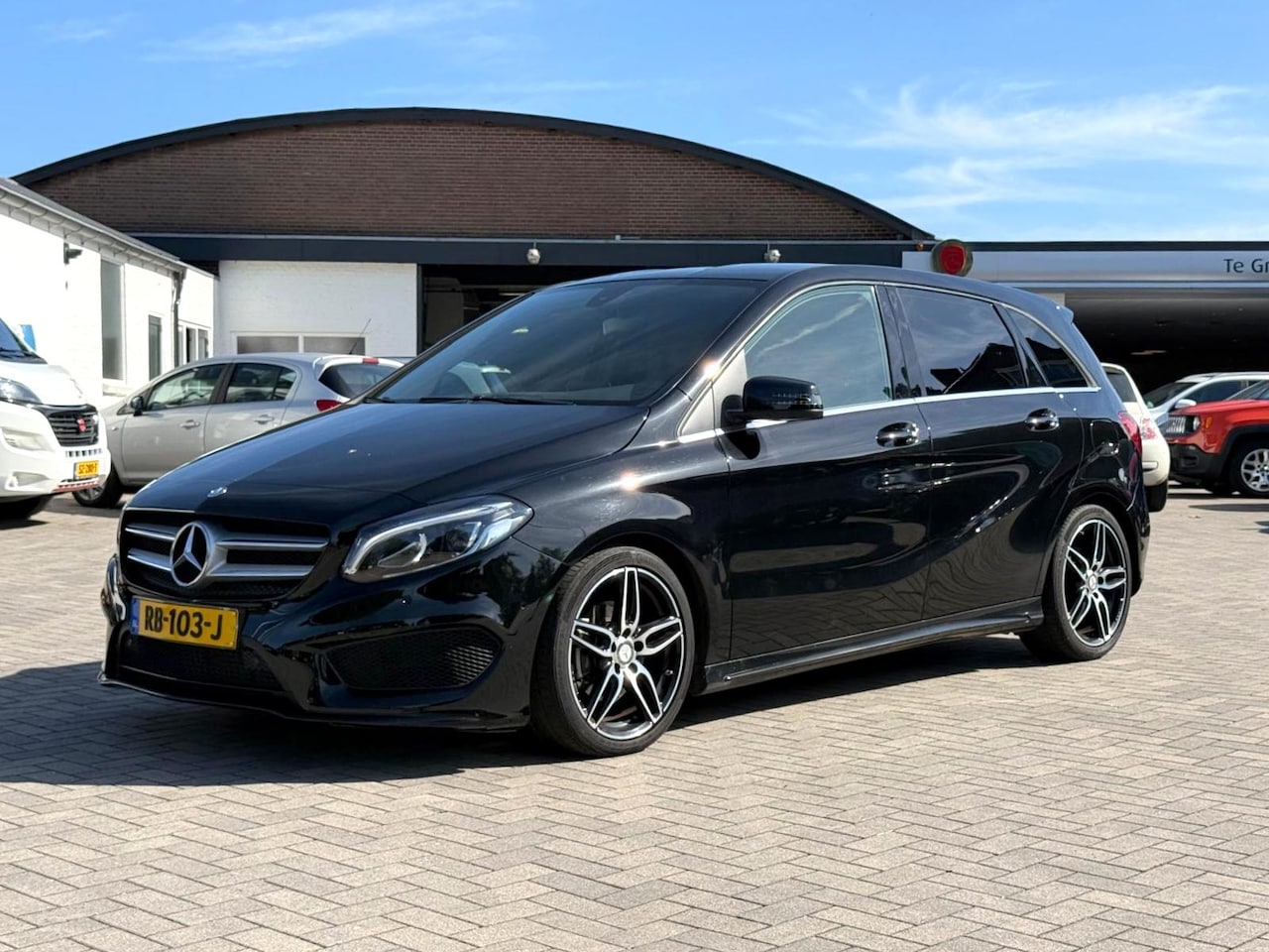 Mercedes-Benz B-klasse - 180 Ambition Automaat - AutoWereld.nl
