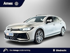Volkswagen Passat Variant - 1.5 eTSI 150pk DSG R-Line Edition | Panoramadak | Parkeersensoren voor & achter | Achterui
