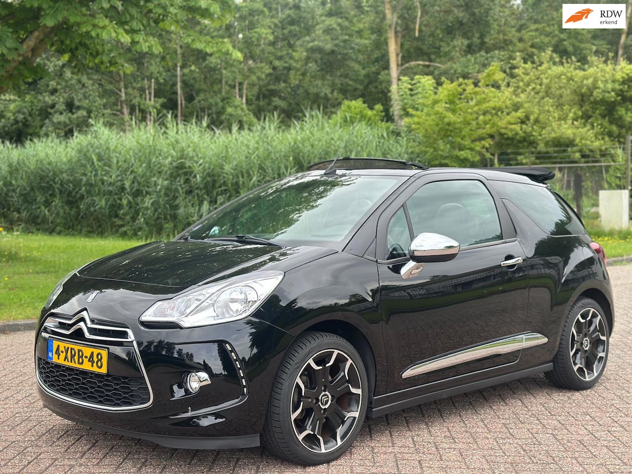 Citroën DS3 Cabrio - 1.6 THP Sport Chic/CABRIO/AIRCO/CRUISE/HALF LEDER - AutoWereld.nl