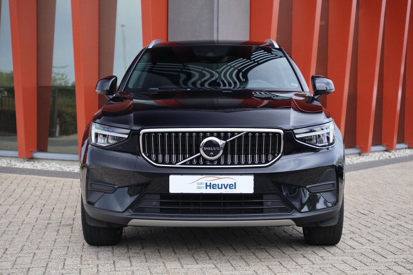 Volvo XC40 - T4 Recharge Plus Bright | Stoelverwarming | Trekhaak | 360° Camera | H/K | Keyless - AutoWereld.nl
