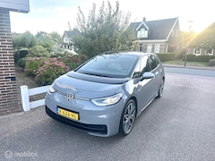 Volkswagen ID.3 - First Plus 58 kWh MATRIX LED VERLICHTING ACHTERUITRIJ CAMERA STEUNHAAK CARPLAY ADAPTIVE CR