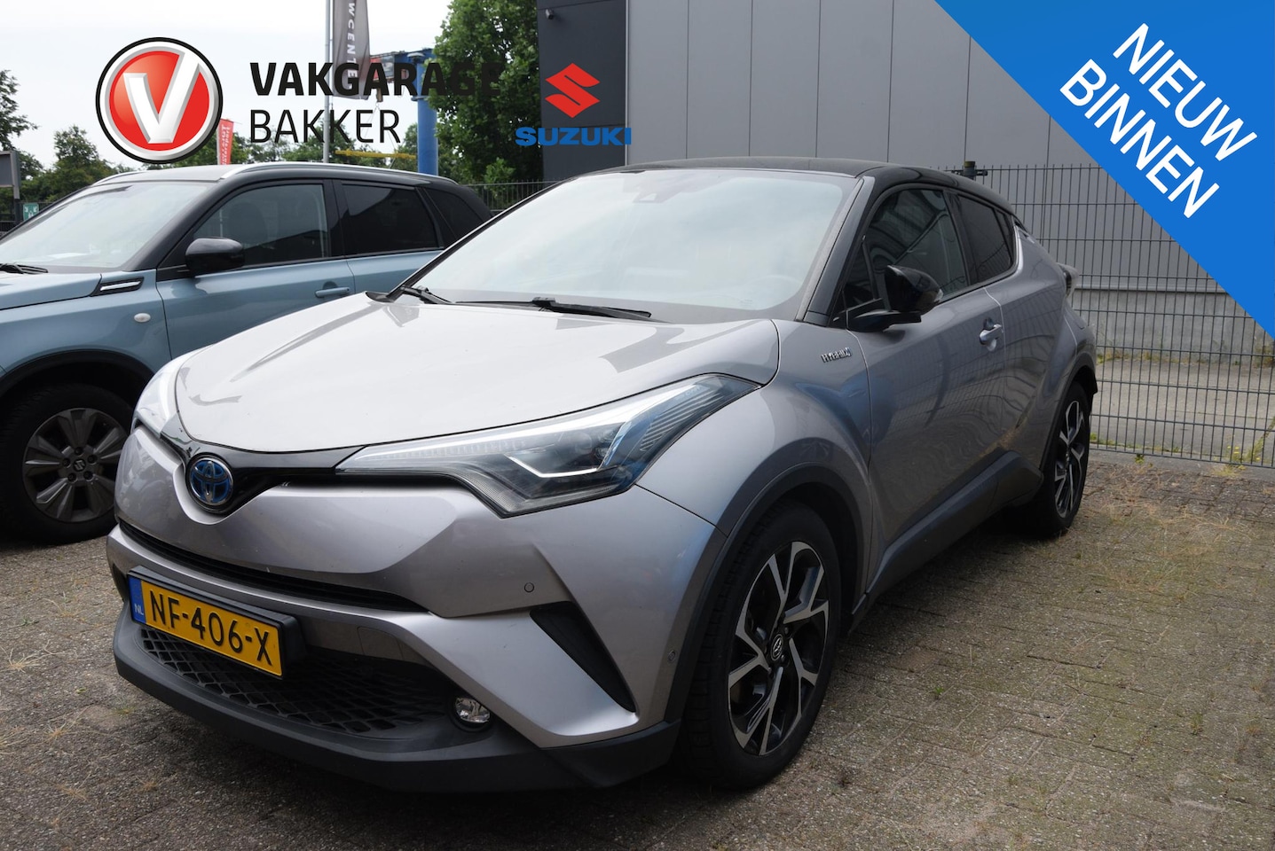 Toyota C-HR - 1.8 Hybrid Bi-Tone Plus | Trekhaak | Stoel-/stuurverwarming | Parkeersensoren | - AutoWereld.nl