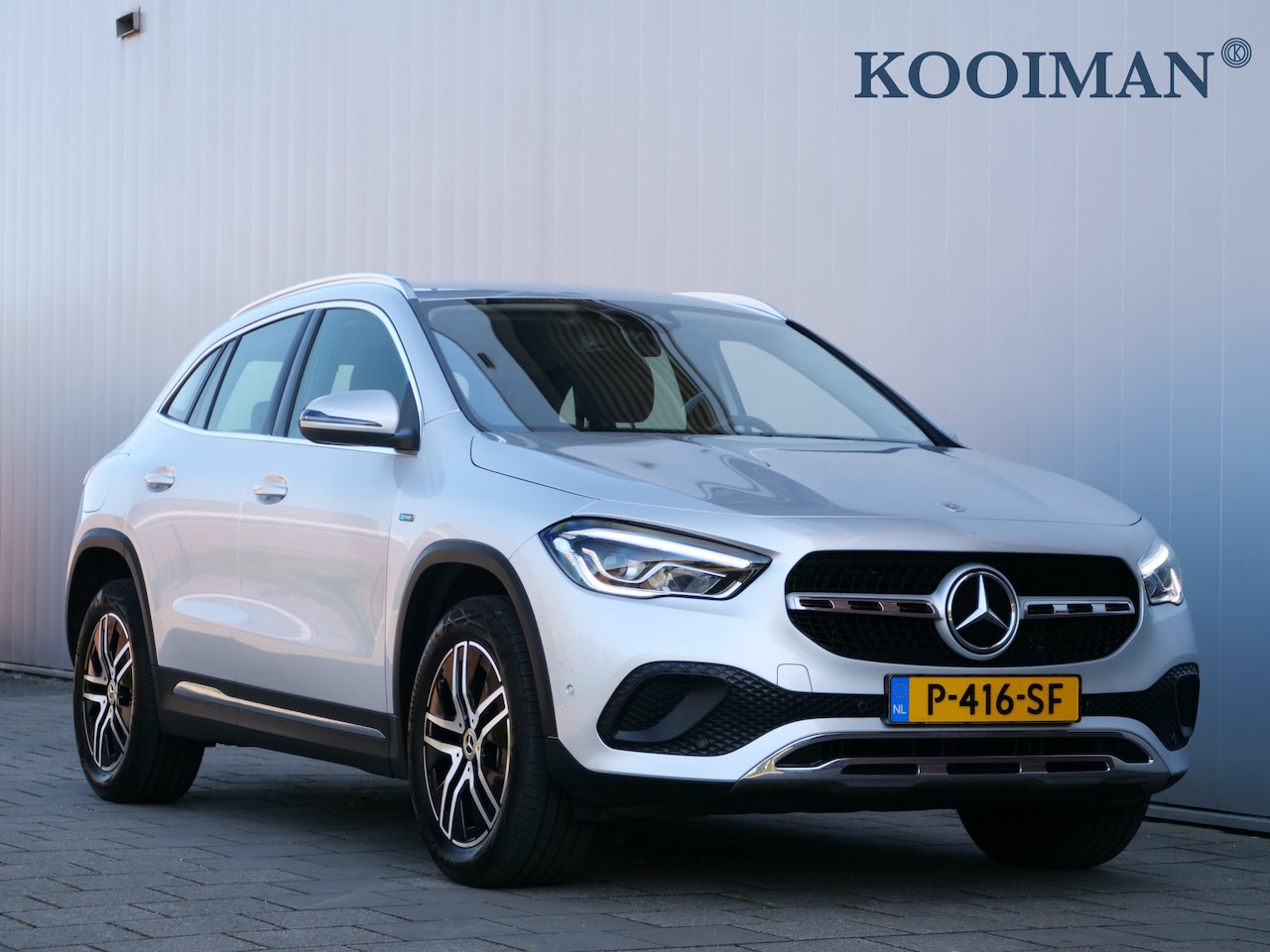 Mercedes-Benz GLA-Klasse - 250 e Style 218 Pk Automaat Navi / DAB / Camera / Apple Carplay / Stoelverwarming - AutoWereld.nl