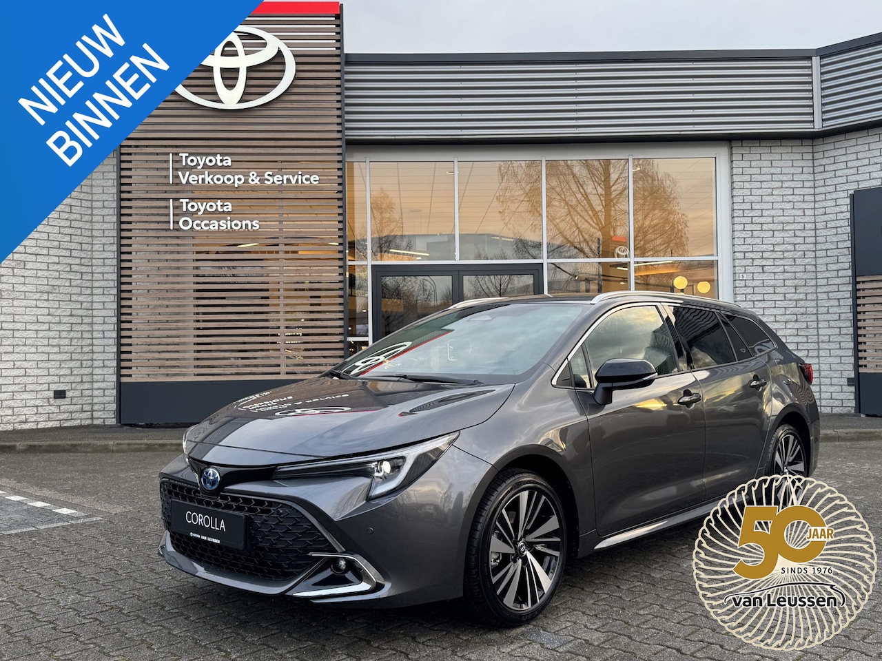 Toyota Corolla Touring Sports - HYBRID 140 DYNAMIC VOORRAADVOORDEEL!! NIEUW & DIRECT LEVERBAAR!! STOELVERW 17'' LM-VELGEN - AutoWereld.nl