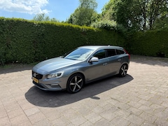 Volvo V60 - 2.0 D3 r desing