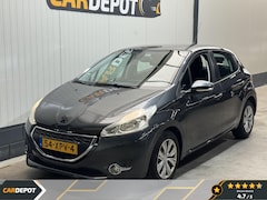 Peugeot 208 - 1.4 VTi Envy Super Netjes 4 Deurs