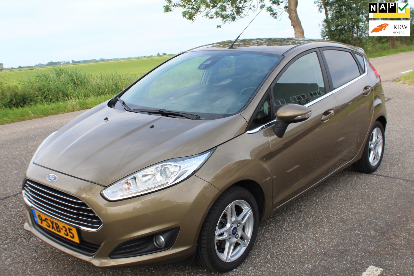 Ford Fiesta - 1.0 EcoBoost Titanium // VOL OPTIES // - AutoWereld.nl