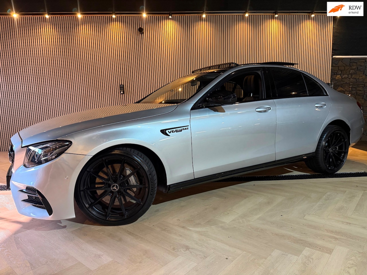Mercedes-Benz E-klasse - 400 4Matic Full-Option | Pano | carplay - AutoWereld.nl