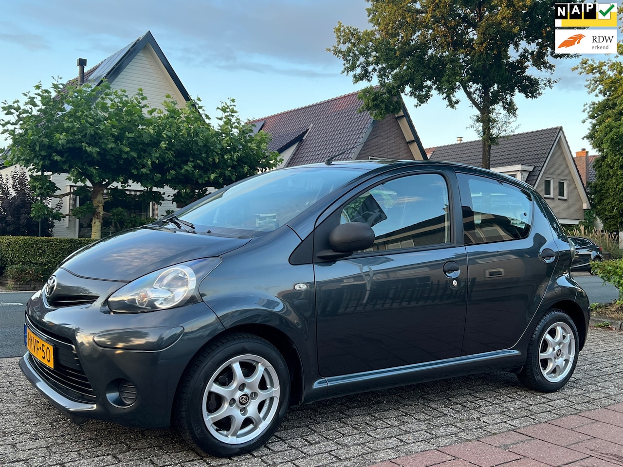 Toyota Aygo - 1.0 VVT-i Exclusive 38.000 km NAP - APK T/M 8-2026!! - AutoWereld.nl