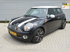 MINI Cooper - 1.6 Business Line | Airco | 17 inch | Cruise | Electr. Pakket