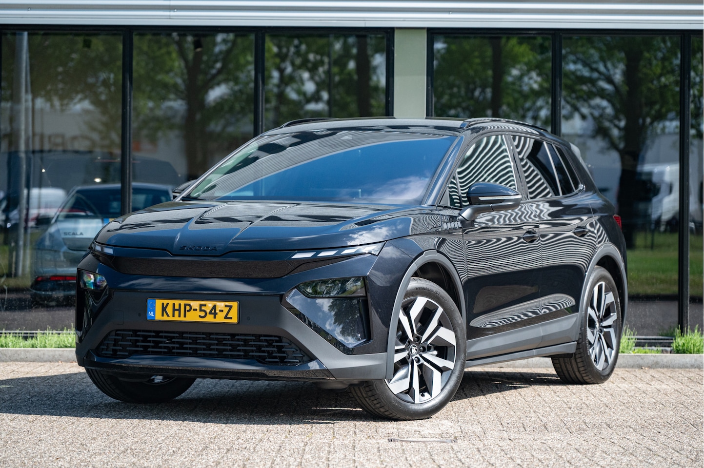 Skoda Elroq - 60 Sportline | Matrix LED | Stoelverw. V+A | Elek. Achterklep | 20" - AutoWereld.nl
