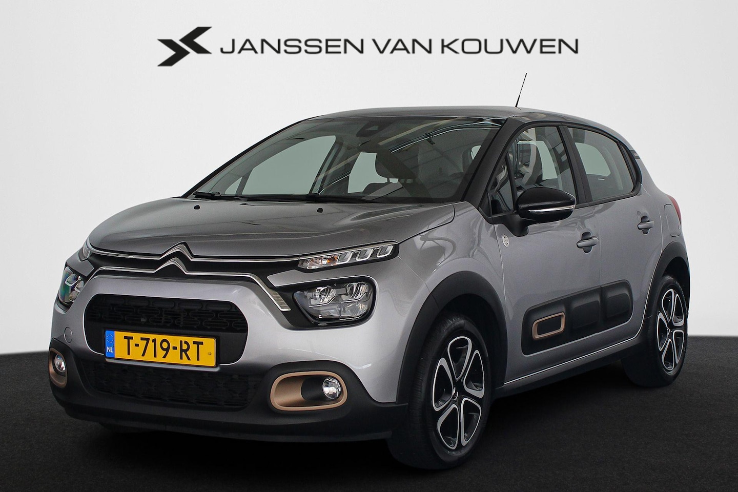 Citroën C3 - 1.2 PureTech C-Series Navi Clima Parkeersensoren - AutoWereld.nl