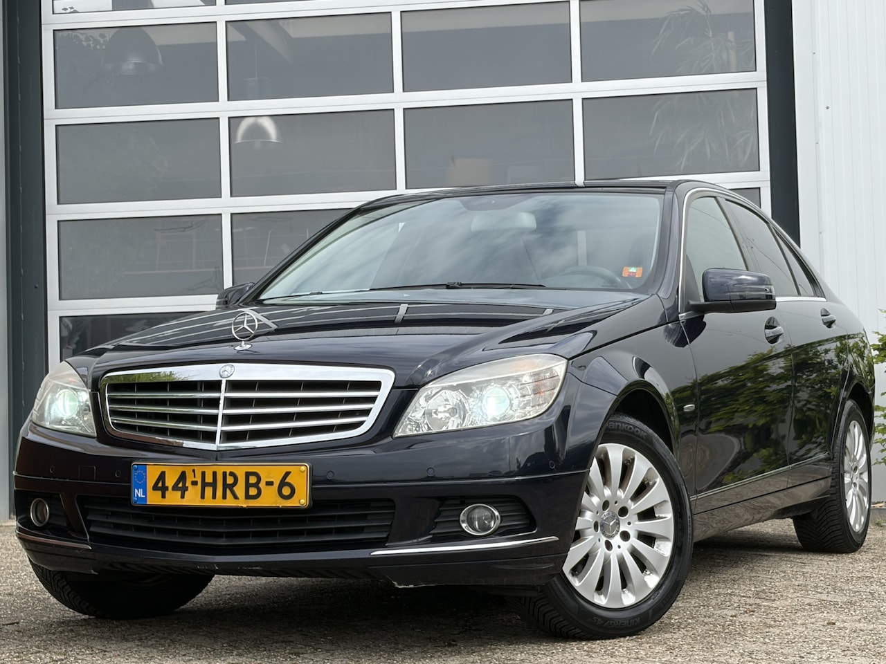 Mercedes-Benz C-klasse - 180 K BlueEFFICIENCY Business Class Elegance 156pk | Audio-navigatiesysteem | Bi-xenon kop - AutoWereld.nl