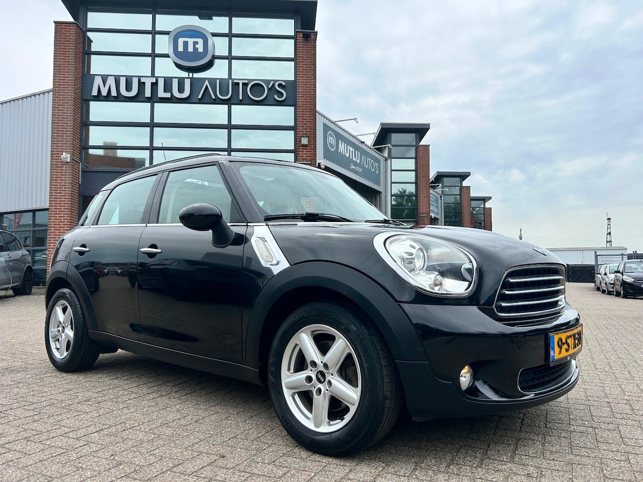 MINI Countryman - 1.6 Cooper Chili PANO Stoelvermng PDC Airco XENON - AutoWereld.nl