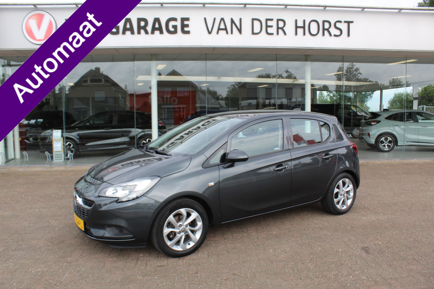 Opel Corsa - 1.4 Edition 1.4 Edition , 5 deurs , 90pk , Automaat Airco, Cruise control , Navigatie , Bluetooth Park - AutoWereld.nl