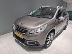 Peugeot 2008 - 1.2 PureTech 110pk S&S EAT6 Allure Pano Trekhaak PDC LMV