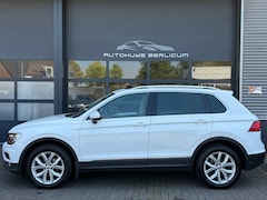 Volkswagen Tiguan - 1.4 TSI 4Motion Highline Business R Pano Trekhaak Vol optie