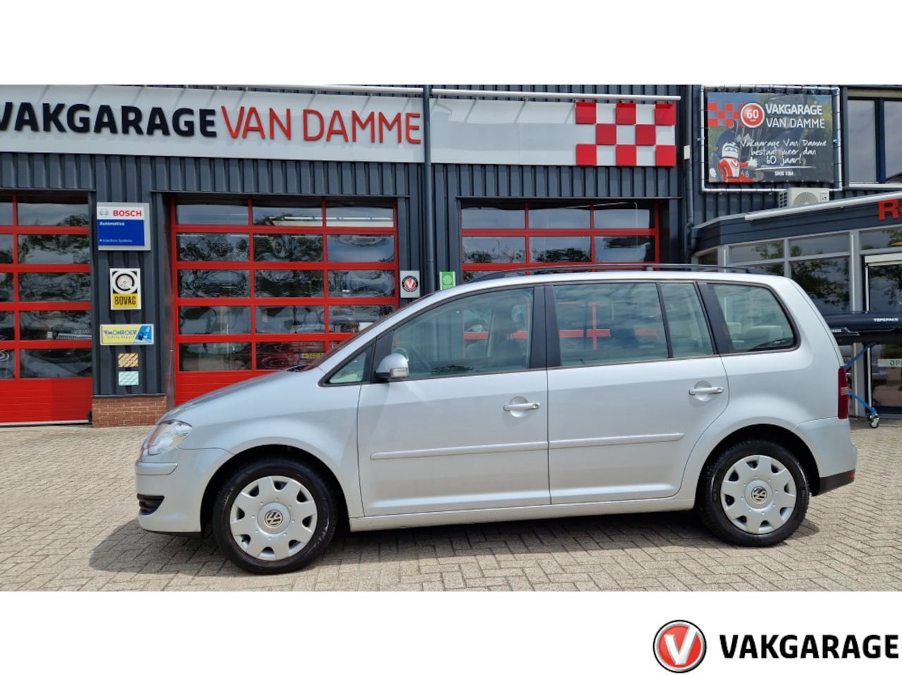 Volkswagen Touran - 7 personen !!!! 1.6 Trendline - AutoWereld.nl