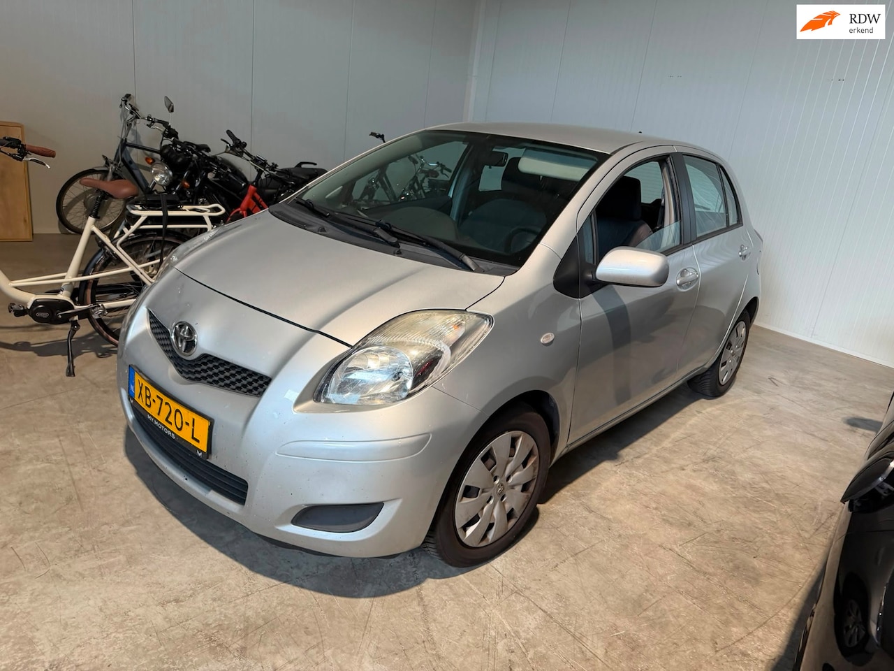 Toyota Yaris - 1.3 VVT-i Comfort 1.3 VVTi Comfort - AutoWereld.nl