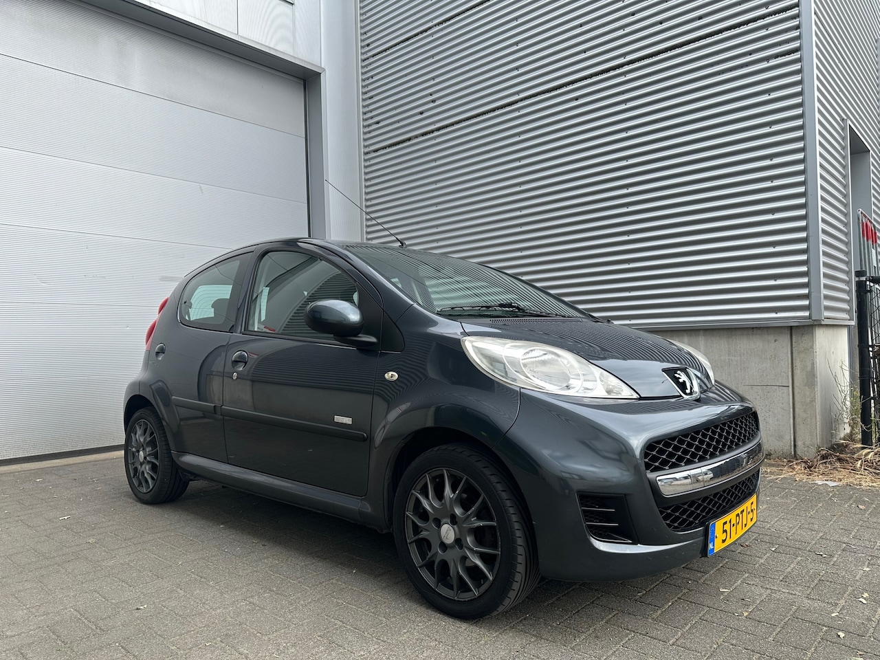 Peugeot 107 - 1.0-12V Millesim 200 |2e eig|5deurs|Airco|15''|Toerenteller|Nwe apk - AutoWereld.nl