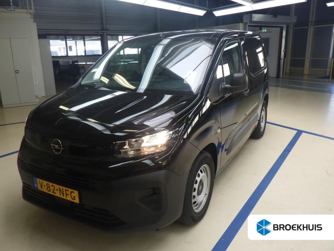 Opel Combo Electric - 50kWh 136 PK | 8 JAAR GARANTIE | CAMERA | BETIMMERING | APPLE CARPLAY/ANDROID AUTO | - AutoWereld.nl