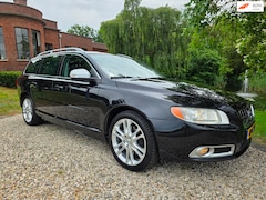 Volvo V70 - 2.5T Momentum AUTOMAAT/xenon