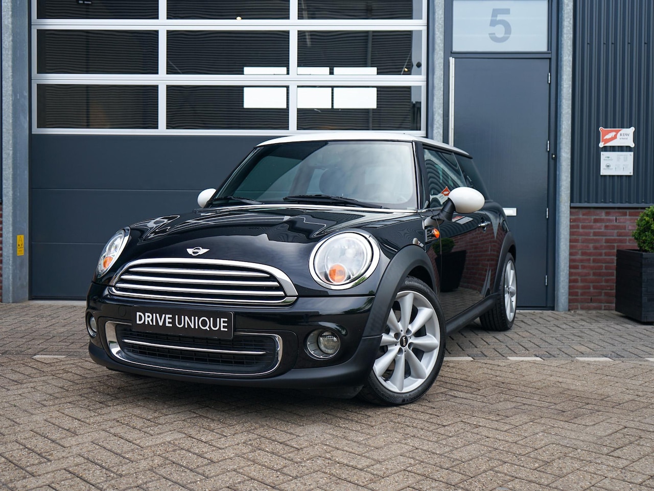 MINI 3-Deurs - 1.6 Cooper Business Line - AutoWereld.nl