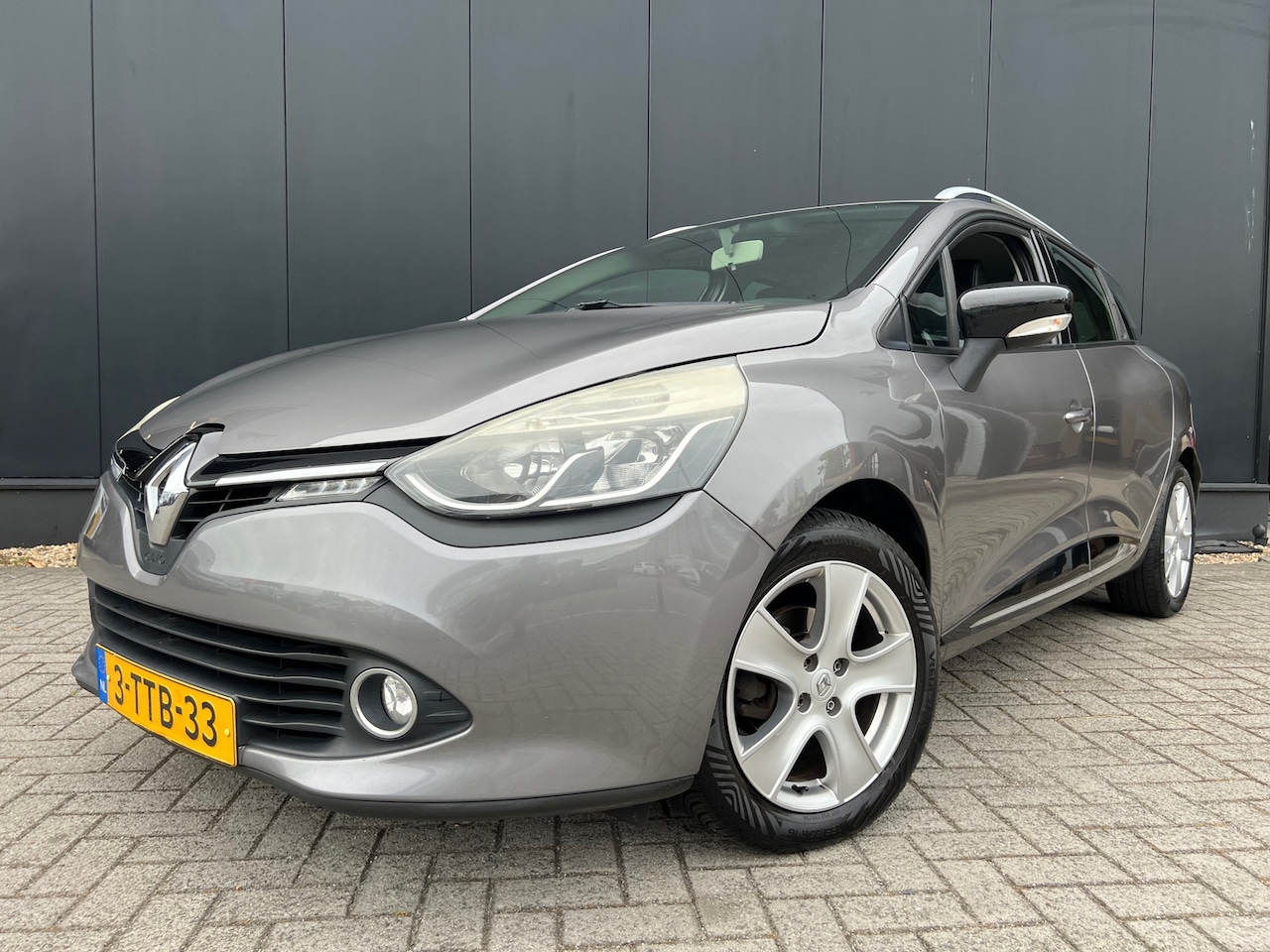 Renault Clio Estate - 0.9 TCe '14 Navi/Lmv/Nap/CrControl - AutoWereld.nl
