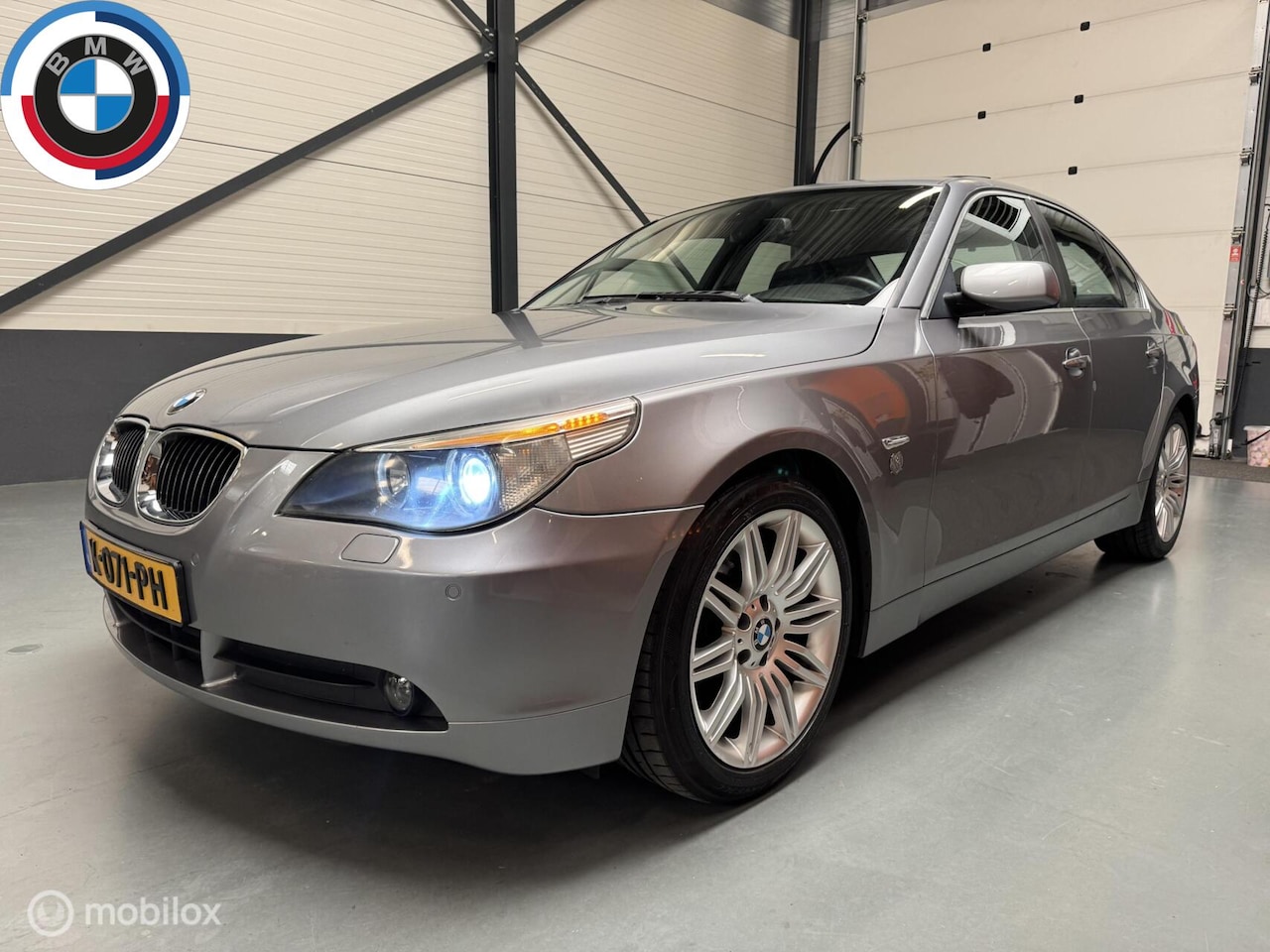 BMW 5-serie - 523i Executive 6-bak Schuifdak|Leer|18"M-Sport velgen - AutoWereld.nl