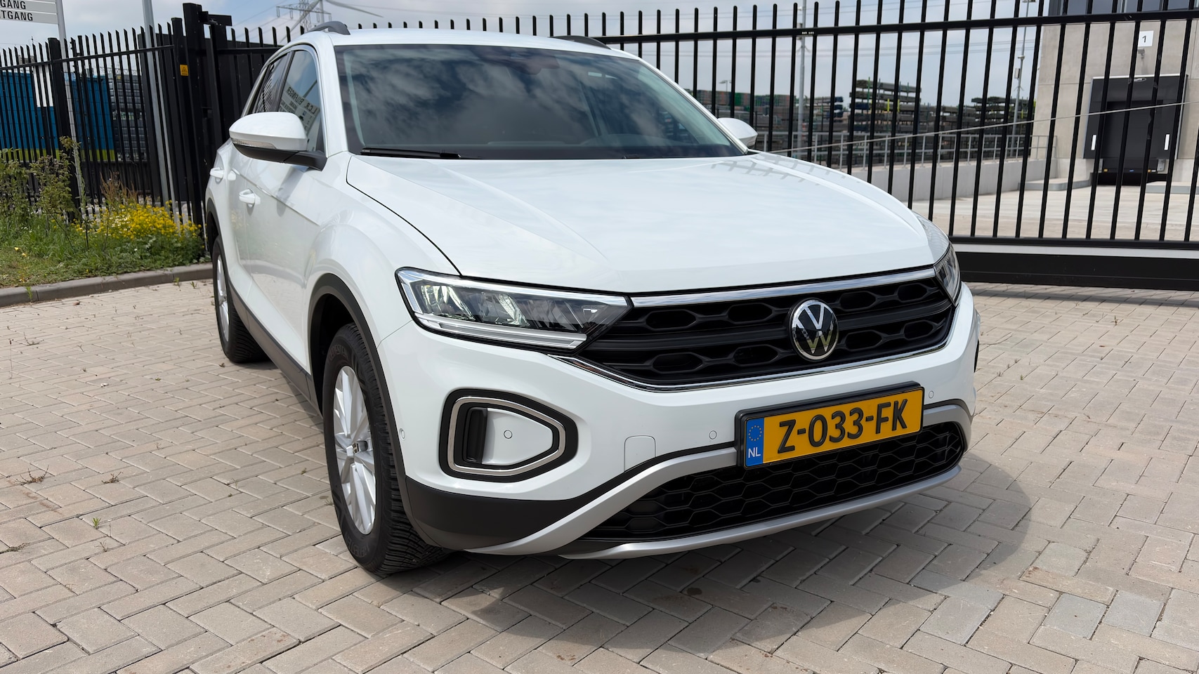 Volkswagen T-Roc - 1.5 TSI Life - AutoWereld.nl