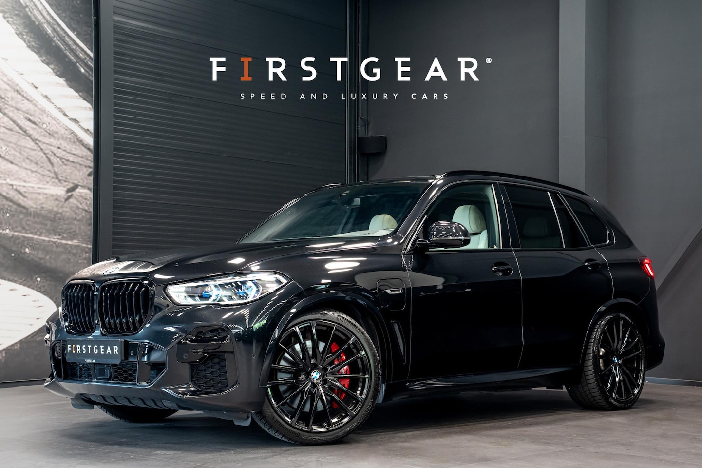 BMW X5 - xDrive45e High Executive *M-Sport / Panorama / HUD / Surround-View / Laserverlichting / Ke - AutoWereld.nl