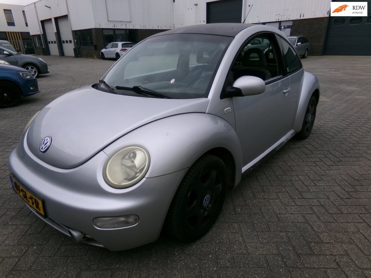Volkswagen New Beetle - 2.0 Highline 2.0 Highline ( loop / sloop) - AutoWereld.nl