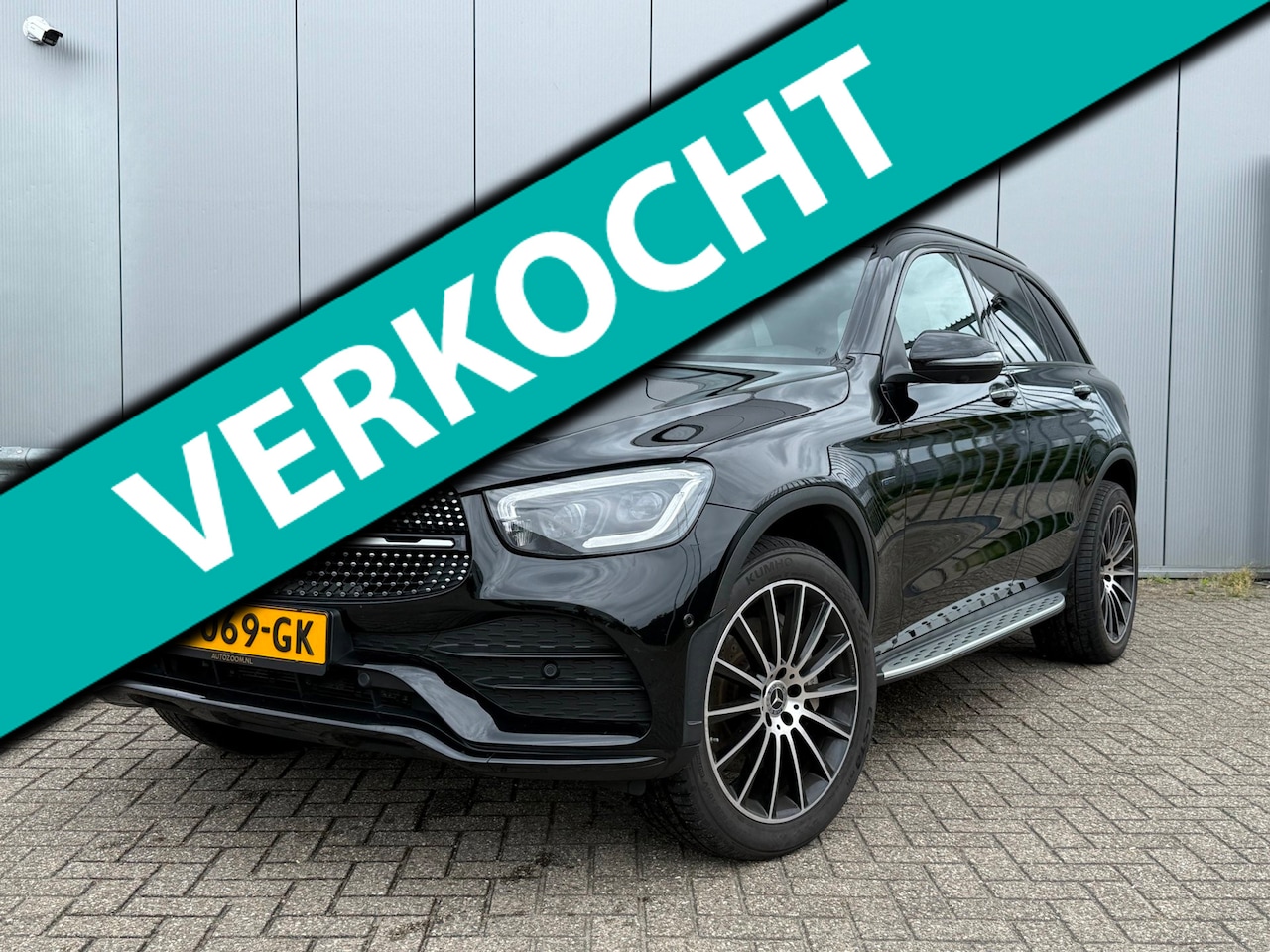 Mercedes-Benz GLC-klasse - 300e 4MATIC Business Solution AMG | Head-Up Display | Panoramadak | Elektrische achterklep - AutoWereld.nl