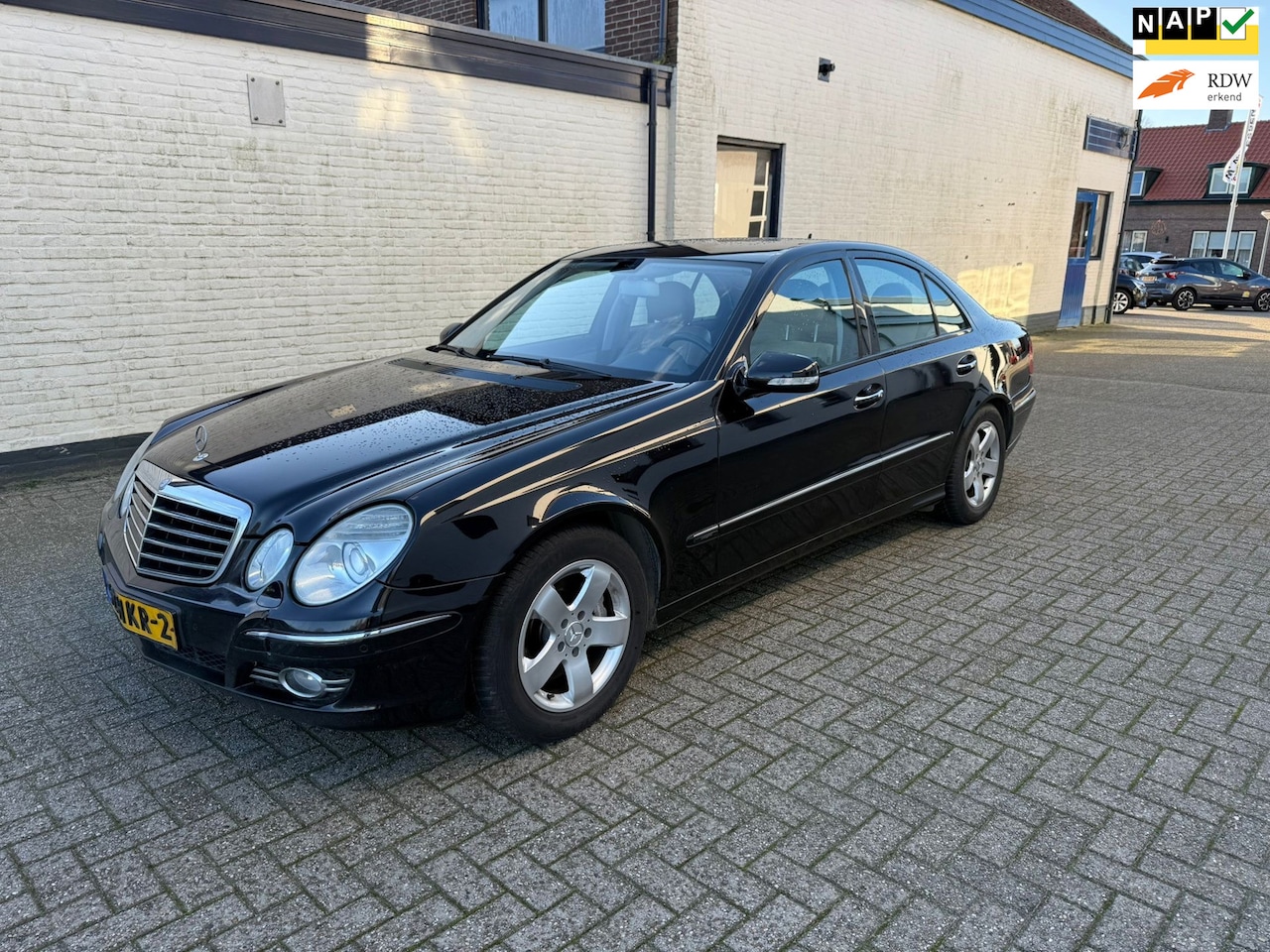 Mercedes-Benz E-klasse - 280 CDI/Sport-pakket/F1/Trekhaak/Orig-NL/Leder/Xenon - AutoWereld.nl