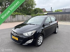 Hyundai i20 - 1.2i i-Vision 2012 Zeer nette auto