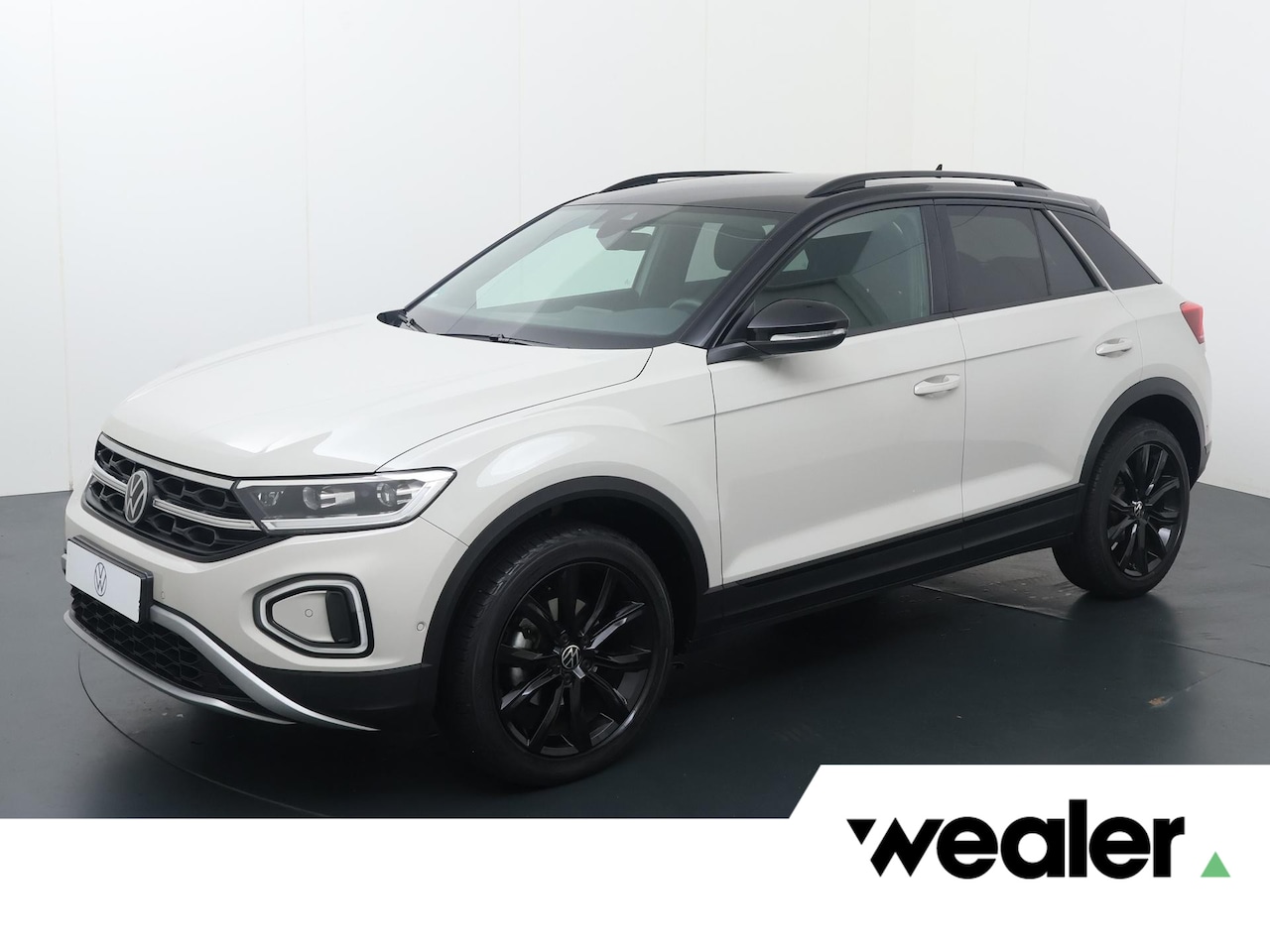 Volkswagen T-Roc - 1.5 TSI Style | 150 PK | Automaat | Adaptive Cruise Control | Matrix LED | Navigatiesystee - AutoWereld.nl