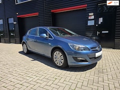 Opel Astra - 2.0 CDTi | AUTOMAAT | NAVIGATIE | PDC | CAMERA | ELEC. PAKKET
