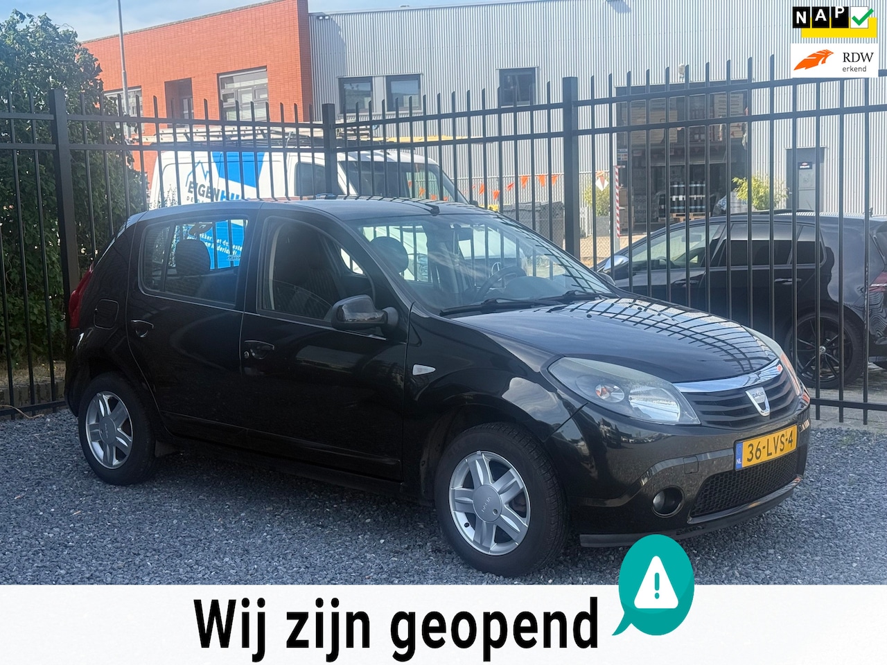 Dacia Sandero - 1.2 Blackline AIRCO!5DEURS!APK!KOOPJE! - AutoWereld.nl