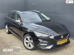 SEAT Leon Sportstourer - 1.5 eTSI FR Business Intense Trekhaak / Navi / Stoel Stuur verwarming / PDC