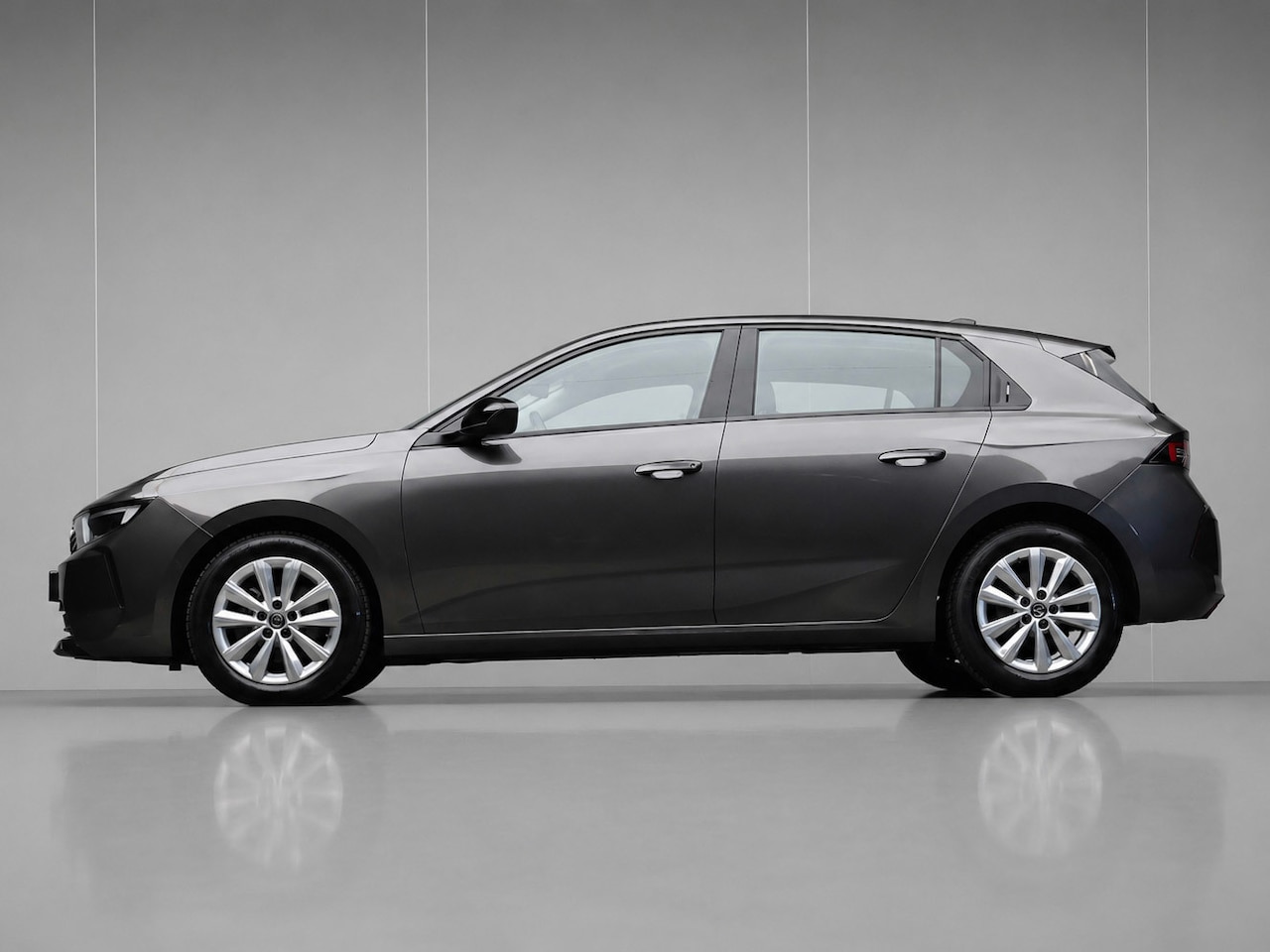 Opel Astra - 1.2 Edition Sport (APPLE CARPLAY,NAVI,DIGITAL COCKPIT,PDC,CLIMATE,CRUISE,LED,SPORTSTOELEN, - AutoWereld.nl