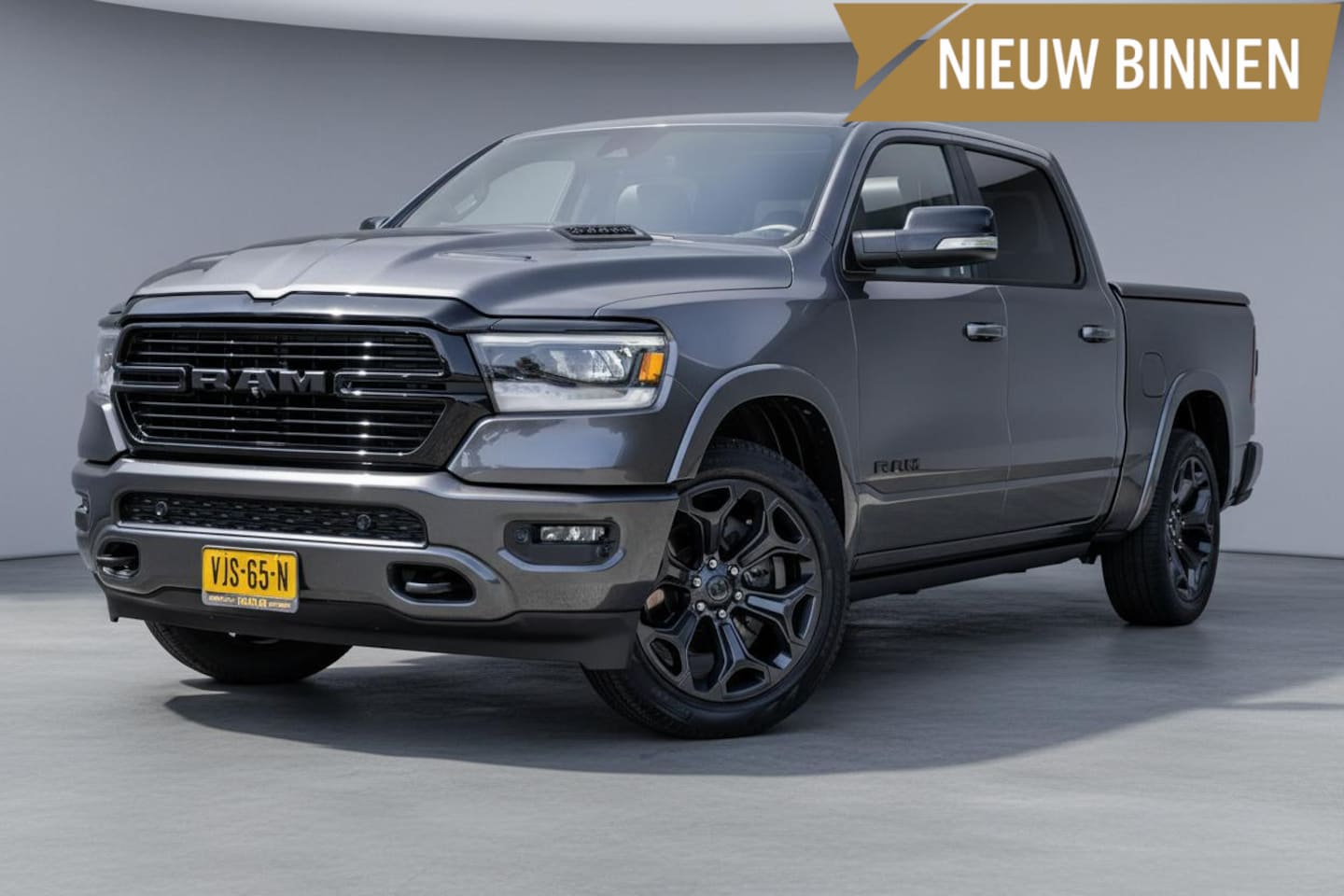 Dodge Ram 1500 - 5.7 V8 HEMI Laramie Pano|Prins|360°|H&K|Stoelventilatie|Night-Edition|ACC|HuD|Dealer-onder - AutoWereld.nl